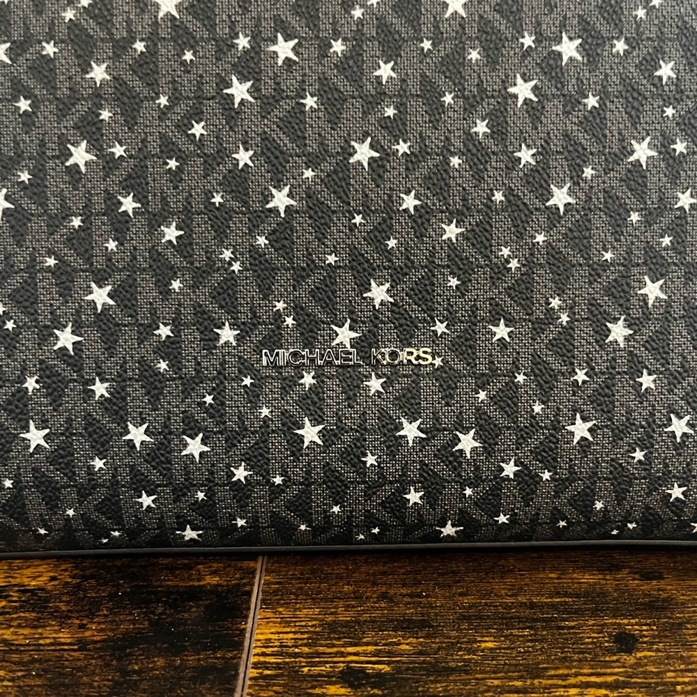 Michael Kors Star-Patterned Arden Tote NWT - Picture 5 of 8